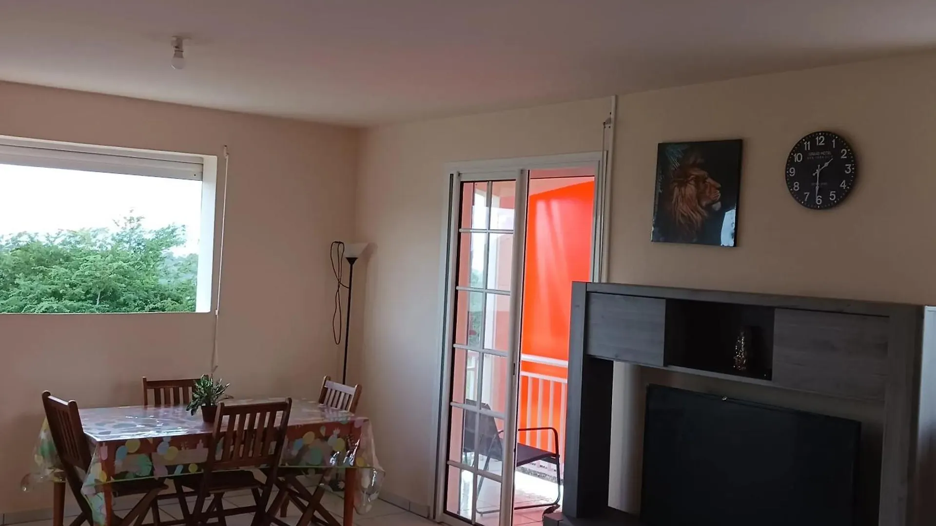 度假居 Charmante Maison De Vacances Avec Vue Sur La Mer A Le Gosier